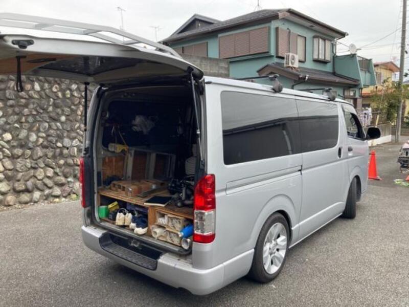 HIACE VAN