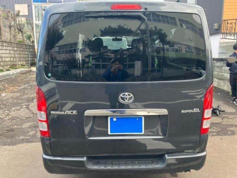 HIACE VAN