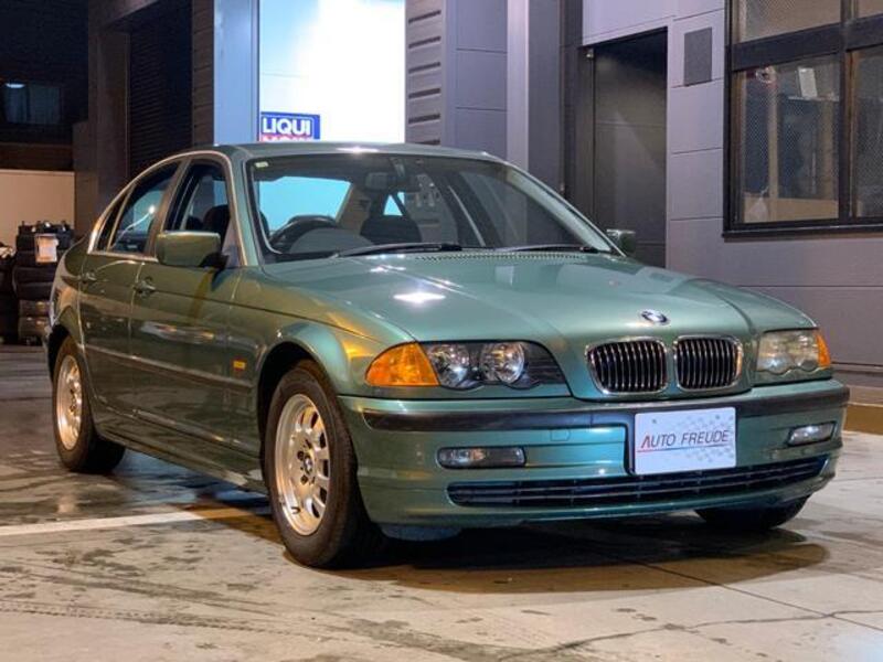 BMW 3 SERIES