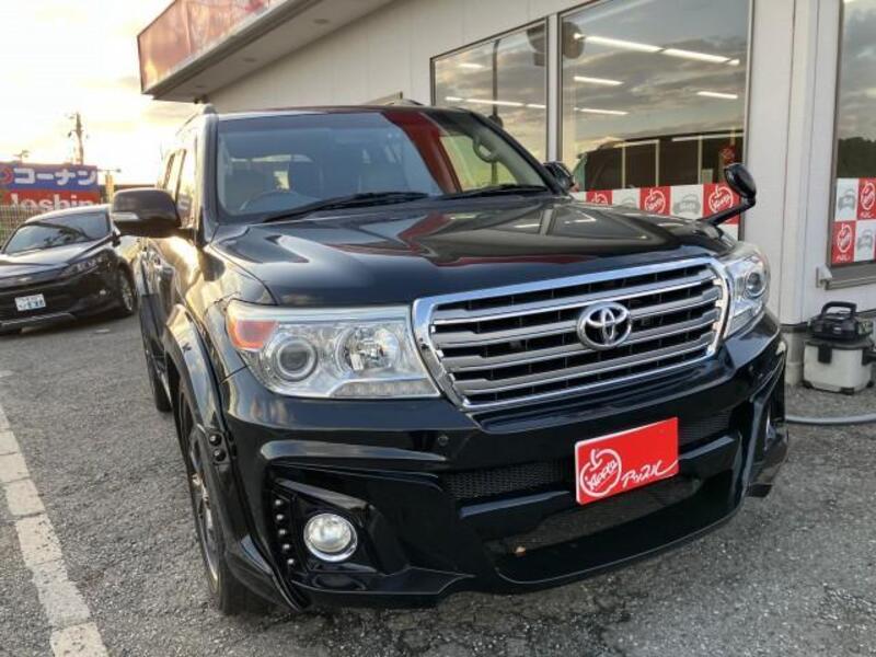 TOYOTA LAND CRUISER