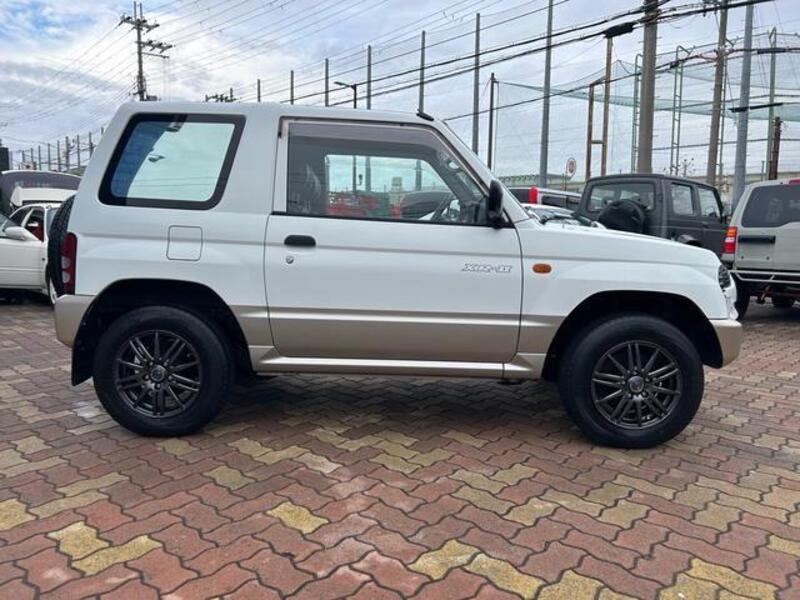 PAJERO MINI