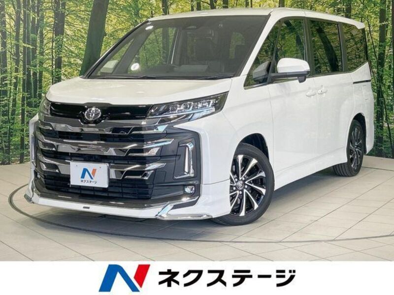 TOYOTA NOAH