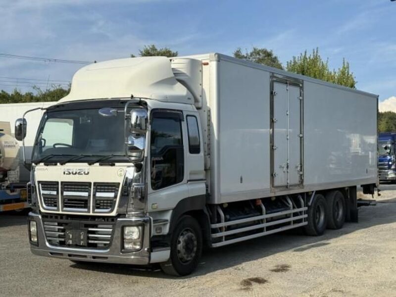 ISUZU GIGA