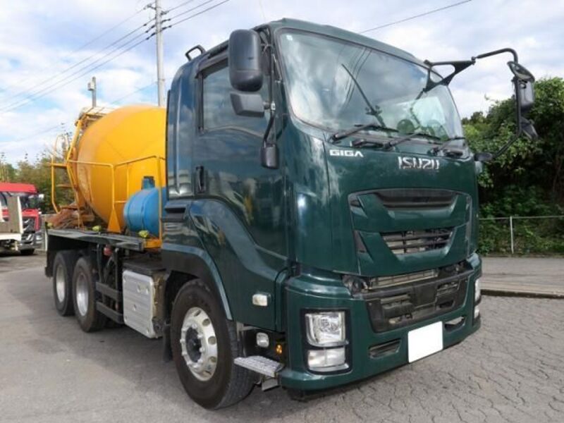 ISUZU GIGA