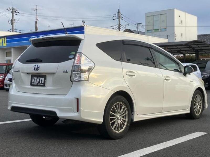 PRIUS ALPHA