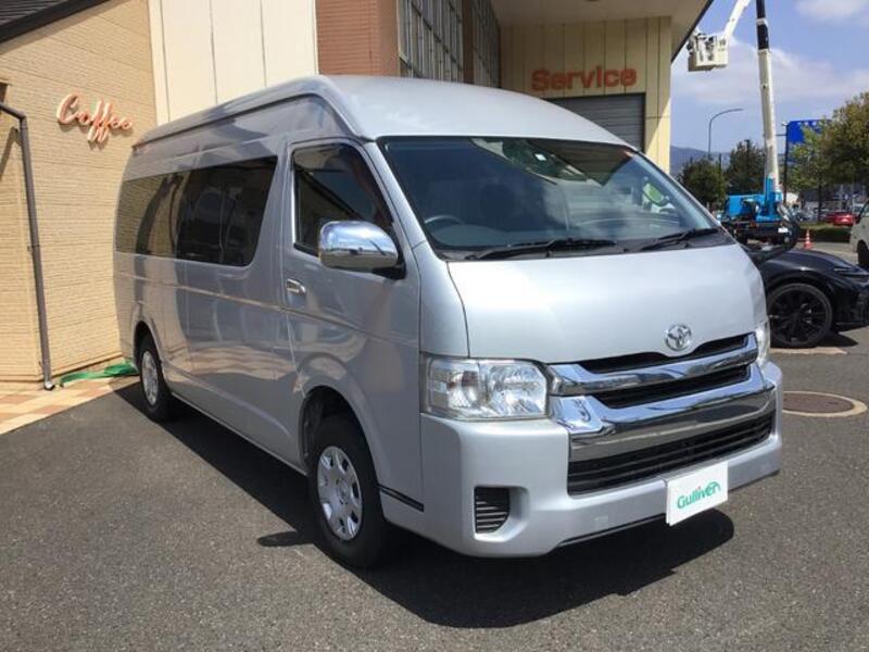 TOYOTA HIACE WAGON