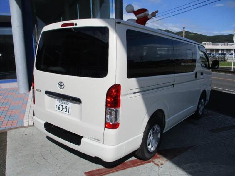 HIACE VAN