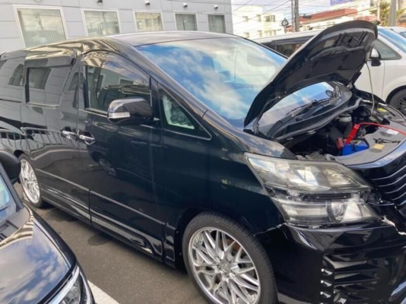 TOYOTA VELLFIRE