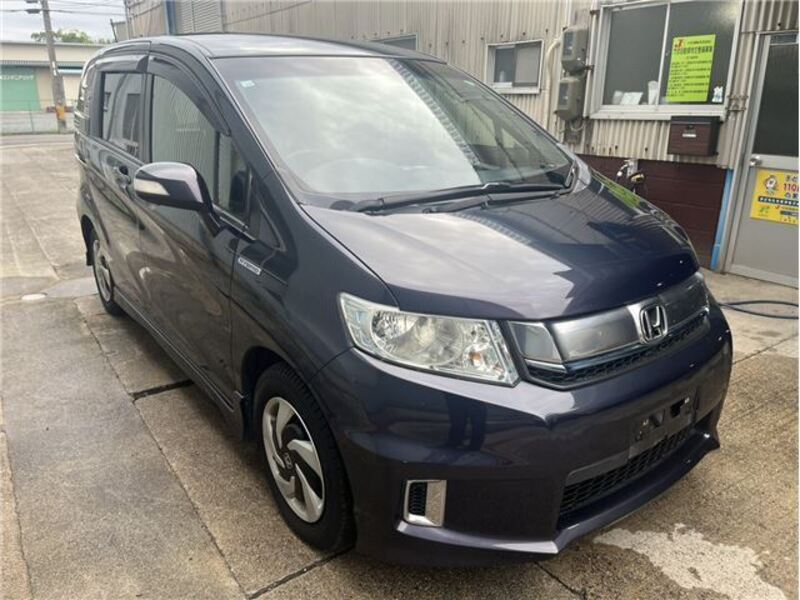 HONDA FREED SPIKE