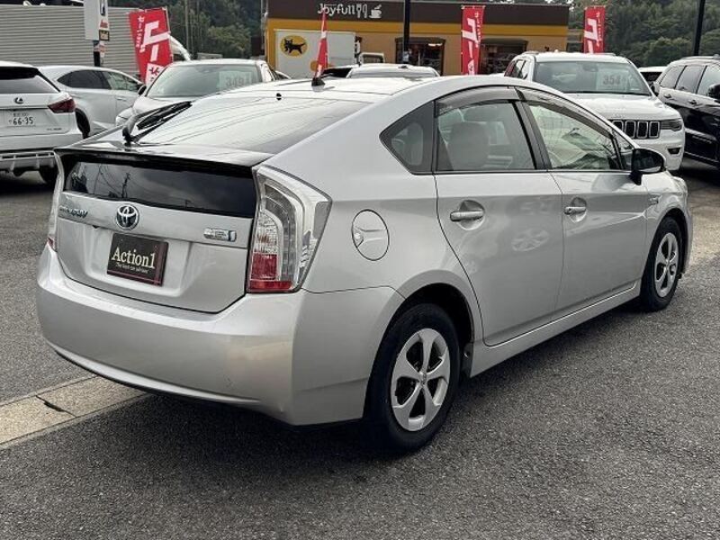 PRIUS PHV