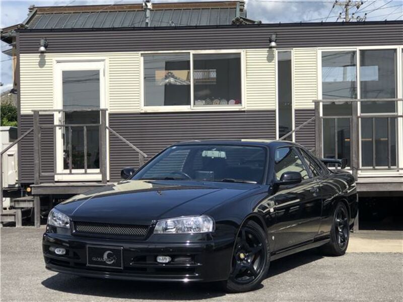 NISSAN SKYLINE
