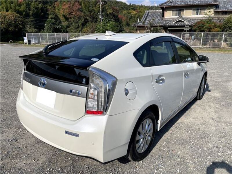 PRIUS PHV