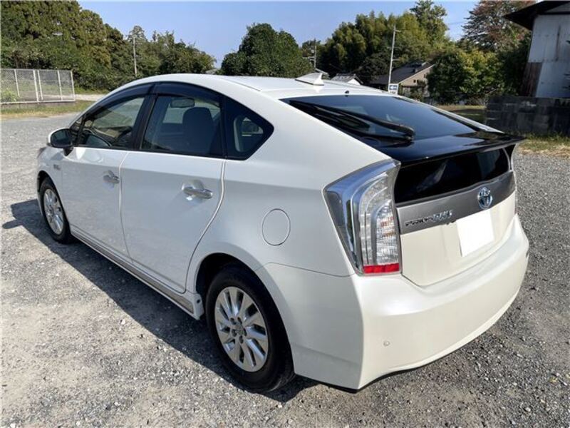 PRIUS PHV