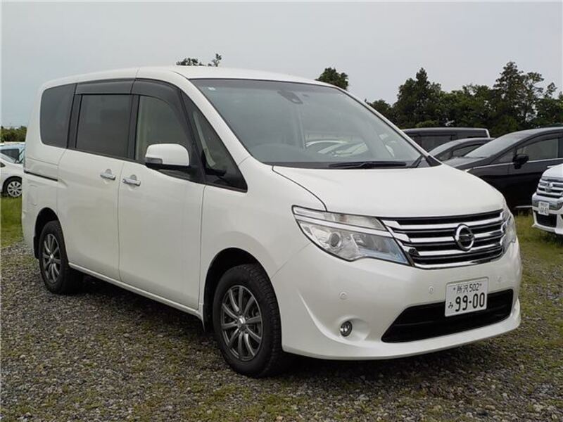 NISSAN SERENA