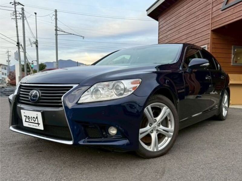 LEXUS LS