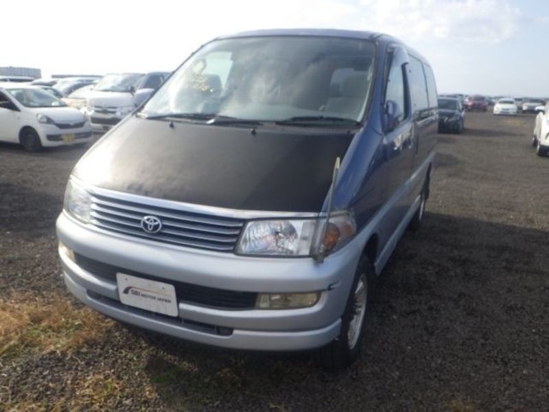 TOYOTA HIACE REGIUS