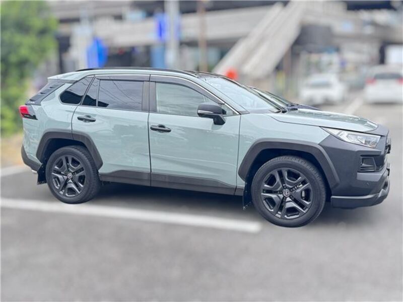 RAV4