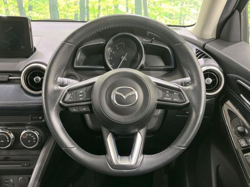 MAZDA2