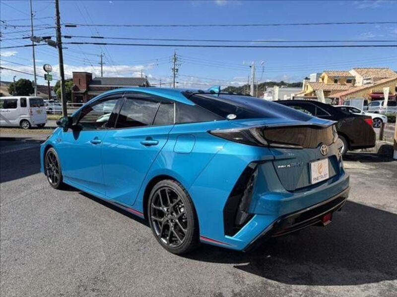 PRIUS PHV