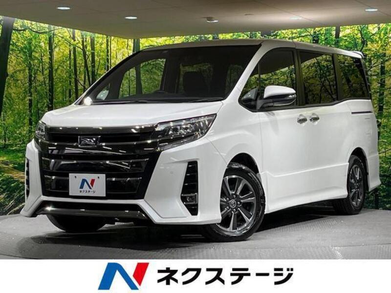 TOYOTA NOAH