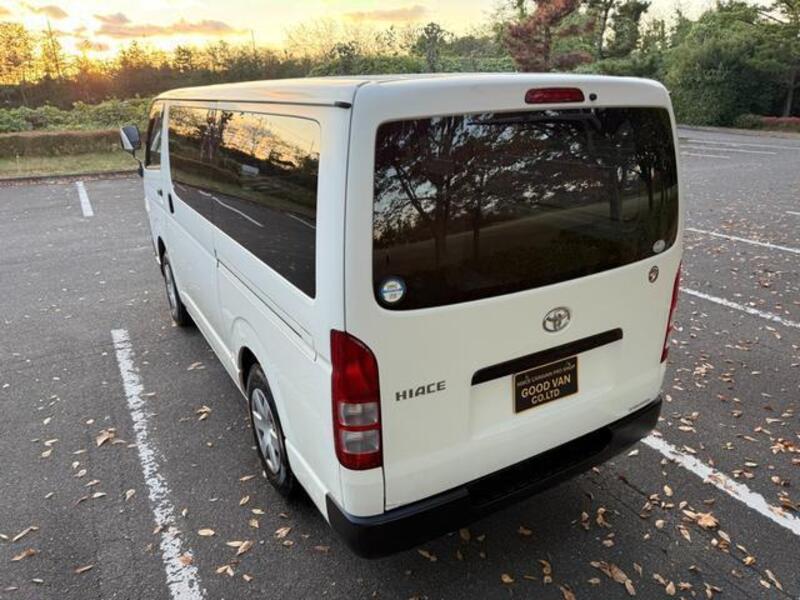 HIACE VAN