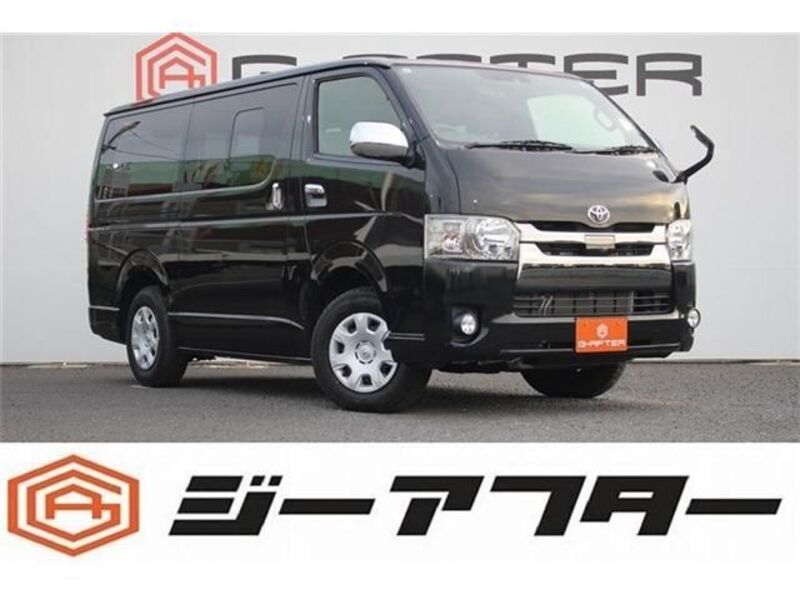 TOYOTA HIACE