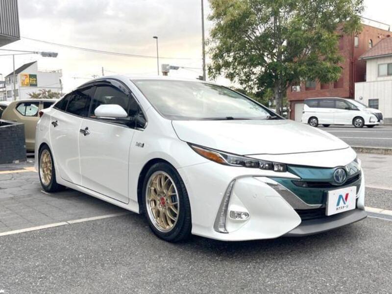 PRIUS PHV