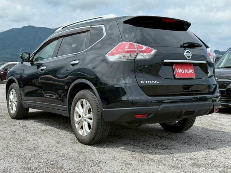 X-TRAIL