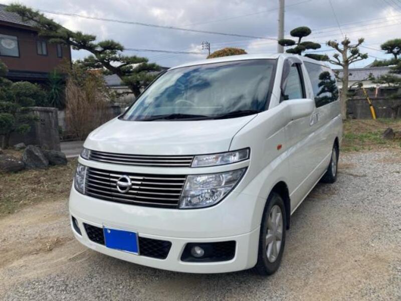 NISSAN ELGRAND