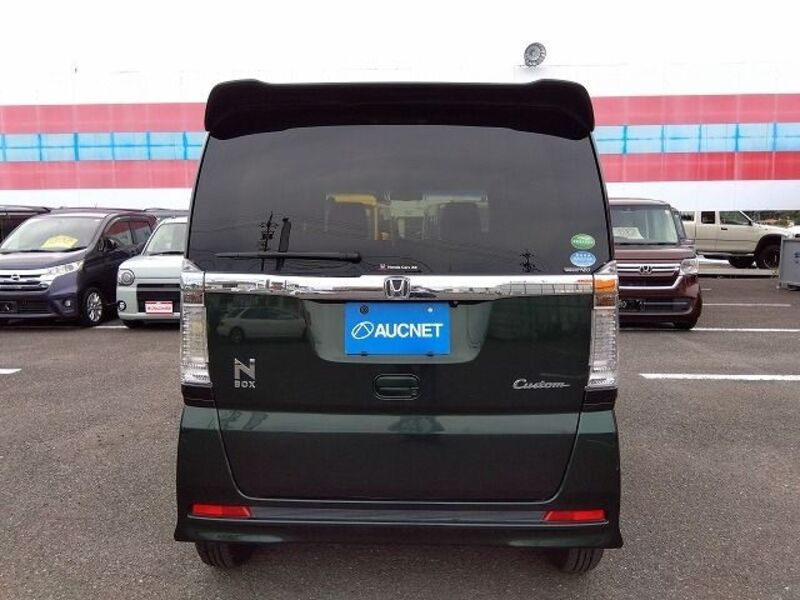 N BOX CUSTOM
