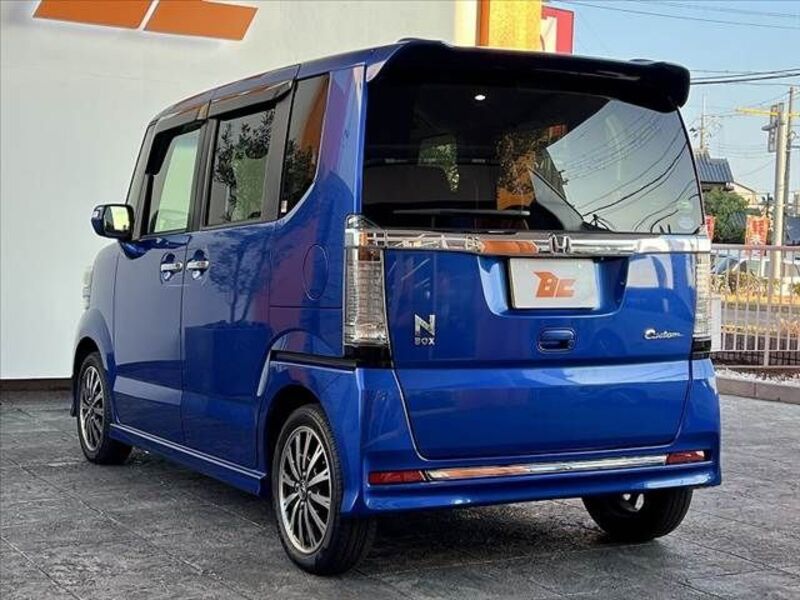 N BOX CUSTOM