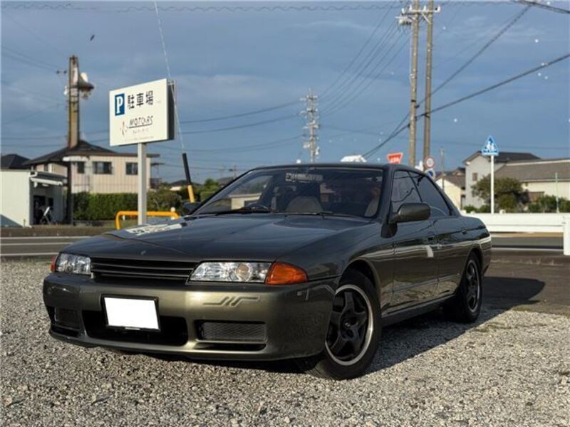 NISSAN SKYLINE