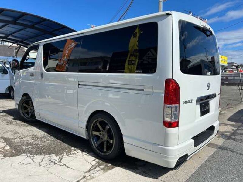 HIACE VAN