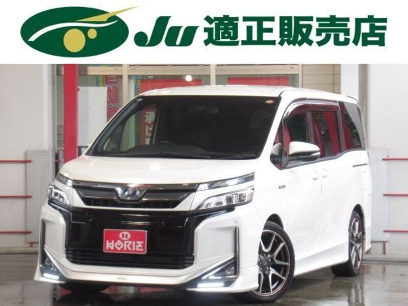 TOYOTA VOXY
