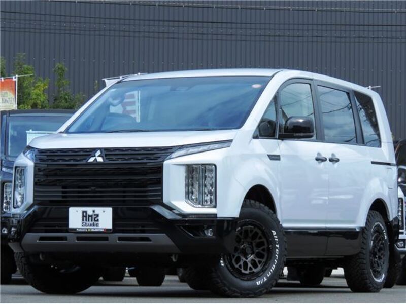 MITSUBISHI DELICA D5