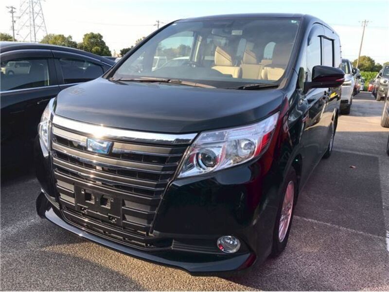 TOYOTA NOAH