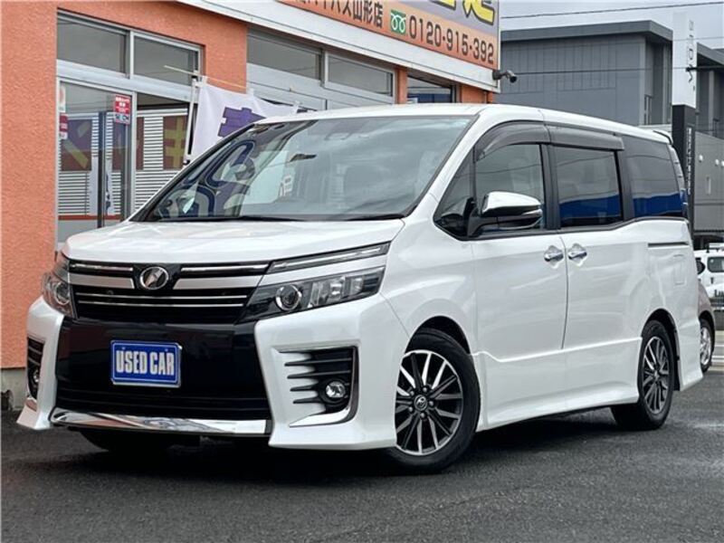 TOYOTA VOXY