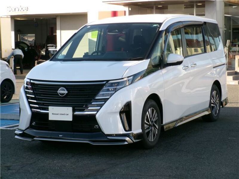 NISSAN SERENA