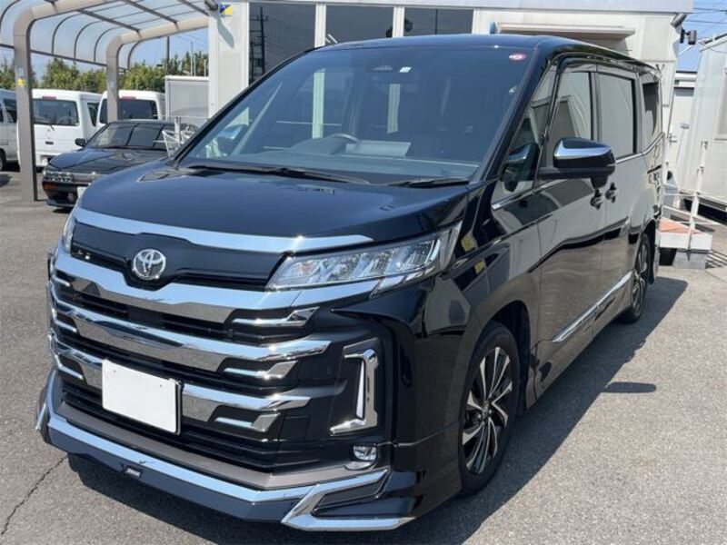 TOYOTA NOAH