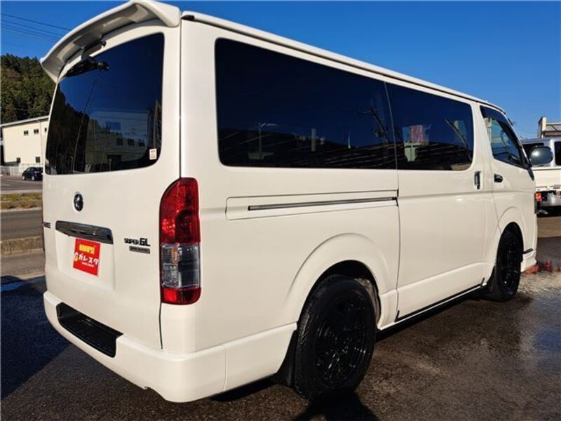 HIACE VAN