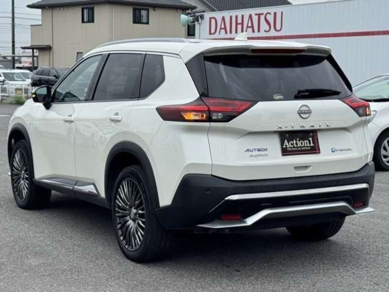 X-TRAIL