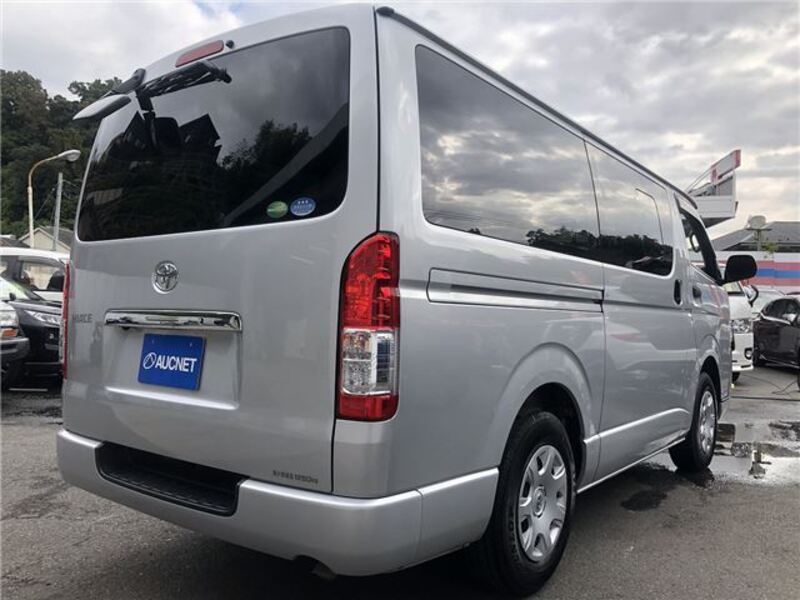 HIACE VAN