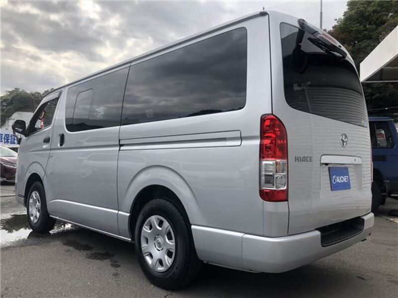 HIACE VAN