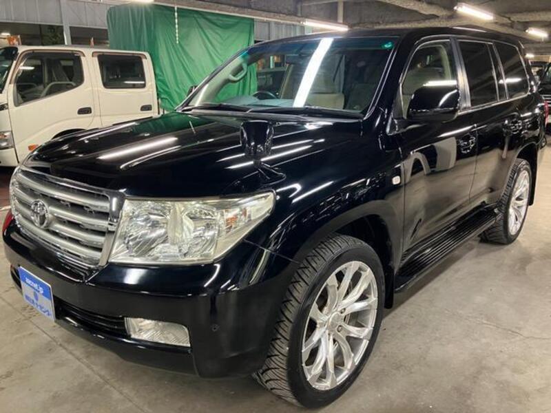 LAND CRUISER