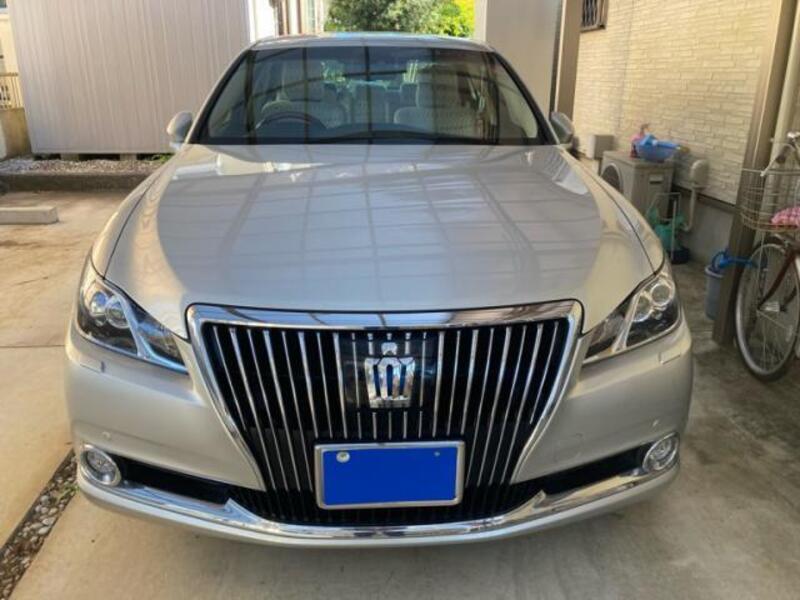 TOYOTA CROWN MAJESTA