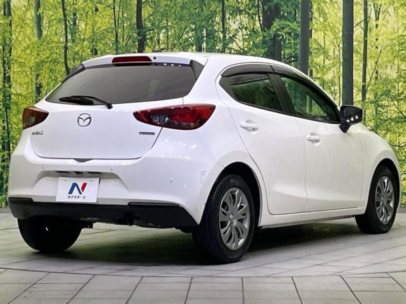 MAZDA2