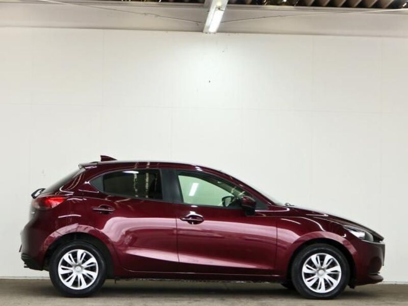MAZDA2