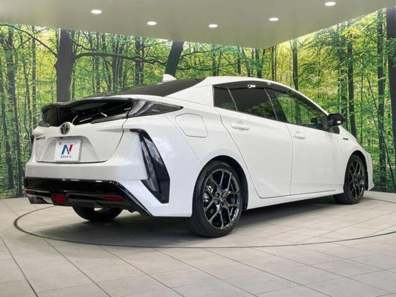 PRIUS PHV