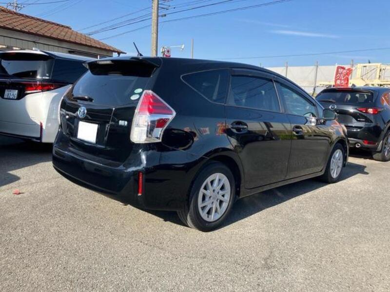 PRIUS ALPHA