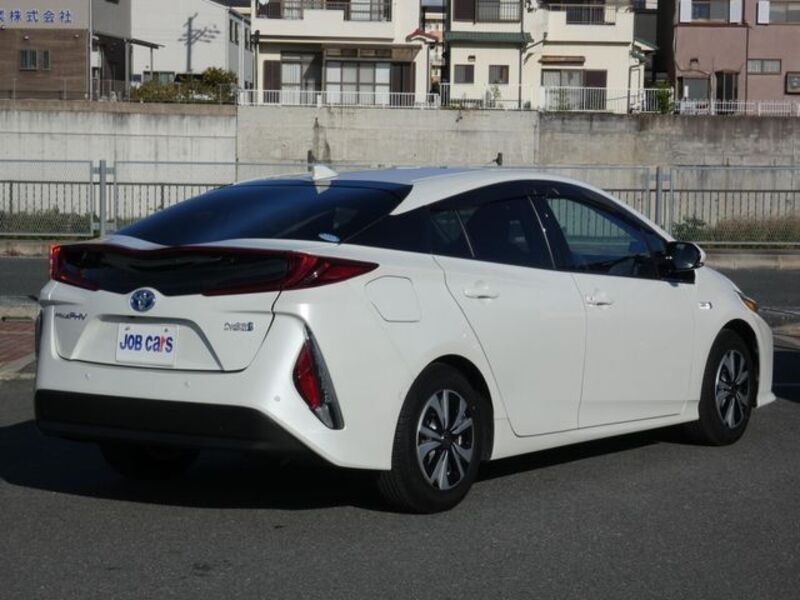 PRIUS PHV